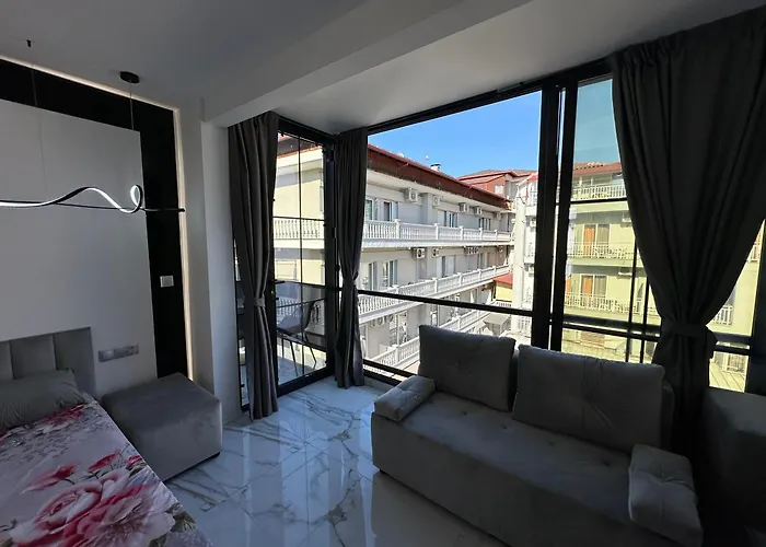 Stitch On The 1 Paralía