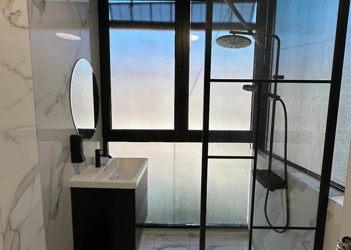 Stitch On The 1 * Paralía